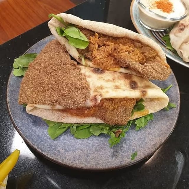Half Fried Beef Liver Sandwich - نص رغيف كبدة بالرده.